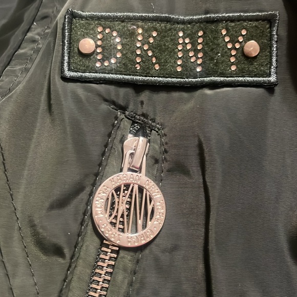 DKNY Girls Long Puffer Coat size L 14/16 color green with pink Faux-Fur Hood - Picture 12 of 13